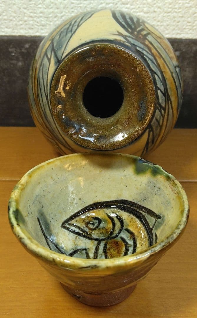 人間国宝 金城次郎 徳利(ぐい呑付）栞 共箱(本人直筆）美品 壺屋焼 壷屋焼