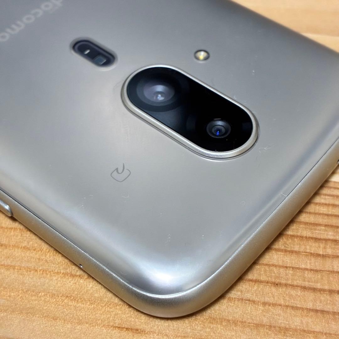 NTT docomo らくらくスマートフォン F-53E 24900