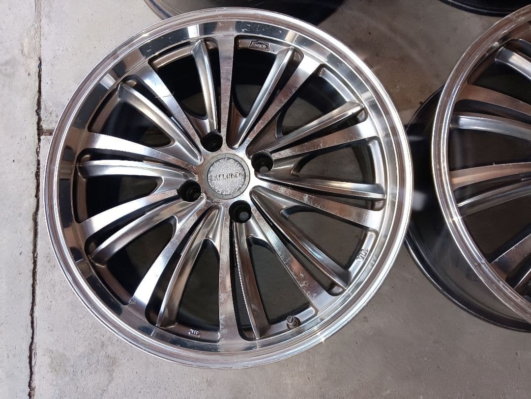 17インチ 多スポークホイール ポリッシュ仕上げ