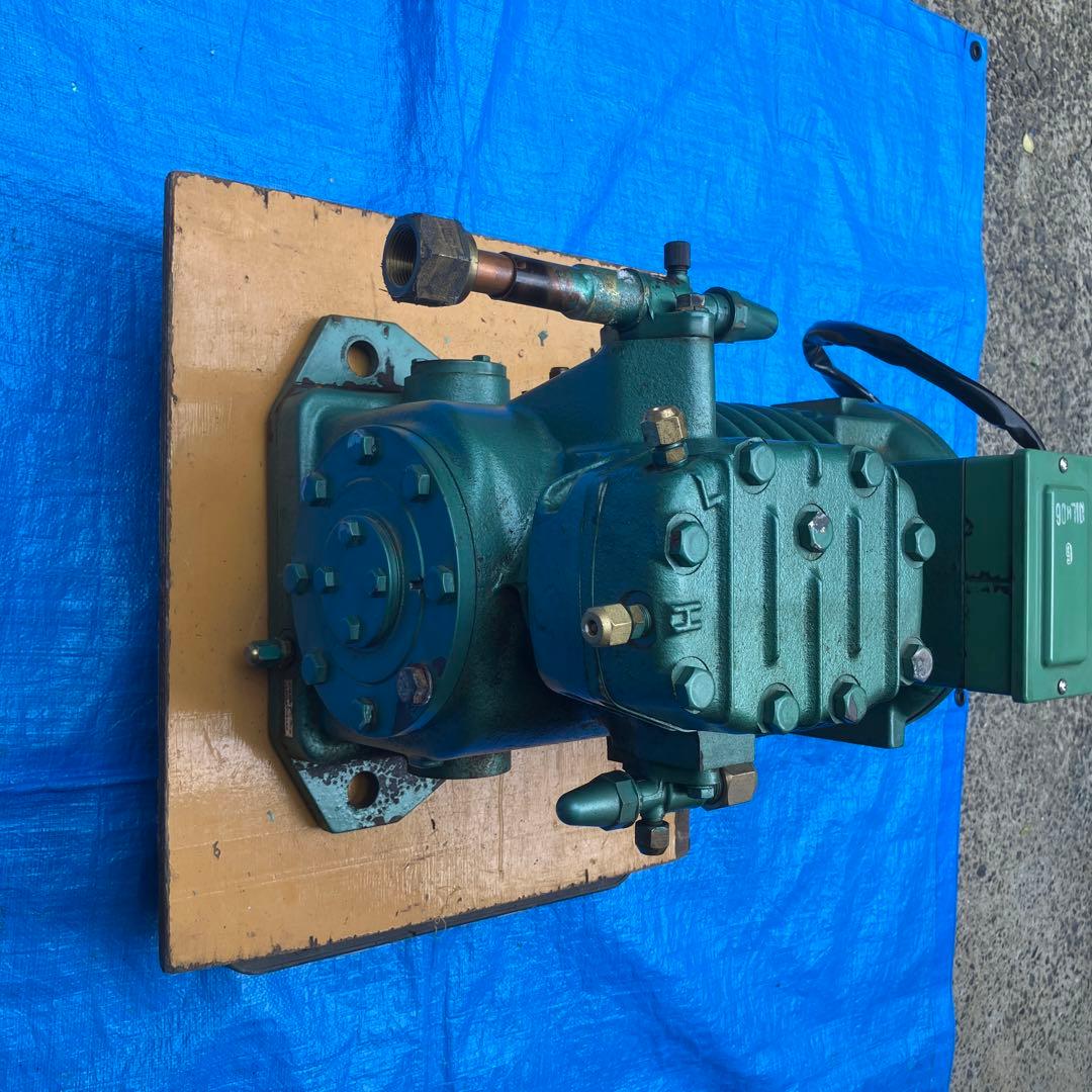 コンプレッサー(冷凍機)