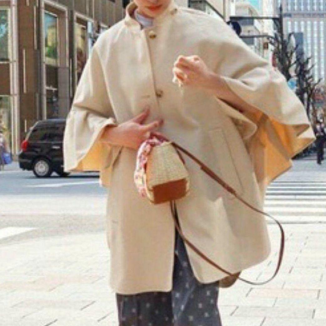 美品・21年モデル✨マックスマーラ 白タグ フリルライトコート ケープ ベージュ