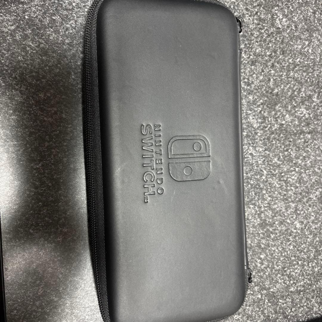 Nintendo Switch 本体(本体ケース　ソフトケース付き)