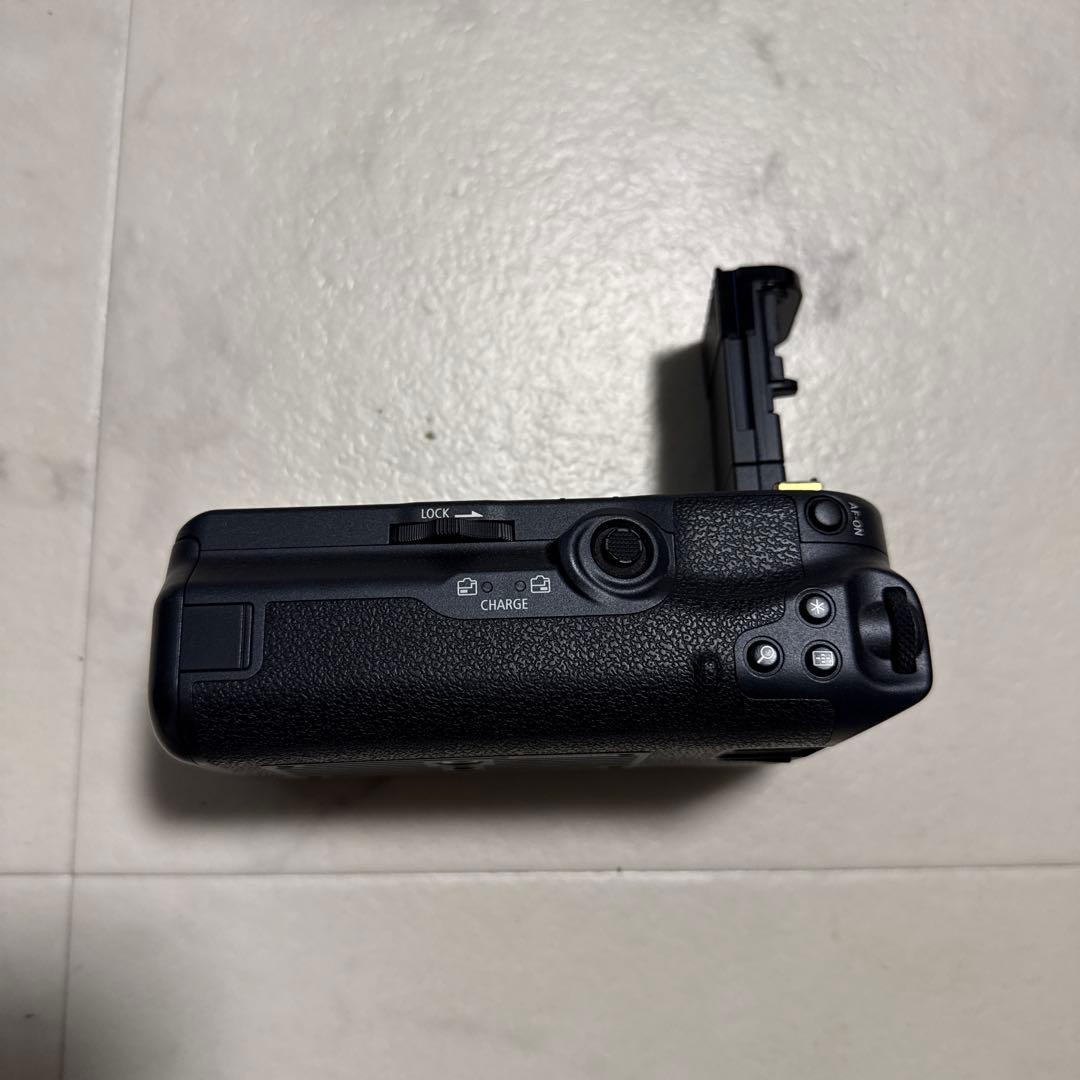 EOS R6 mark2 ボディ + バッテリーグリップ + バッテリー2個