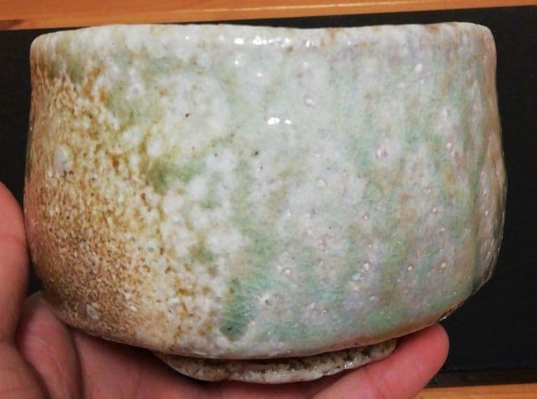 谷清右衛門作　信楽焼　自然釉　茶碗　共箱　共布　略歴付　茶道具