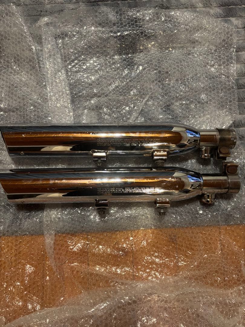 スクリーミンイーグルマフラー