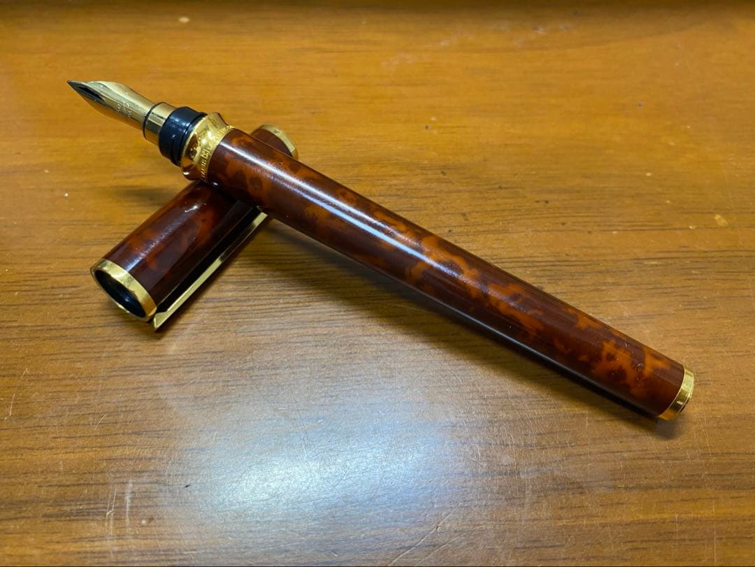 希少 S.T.DuPont 万年筆18金750 漆仕上げ コンバーター