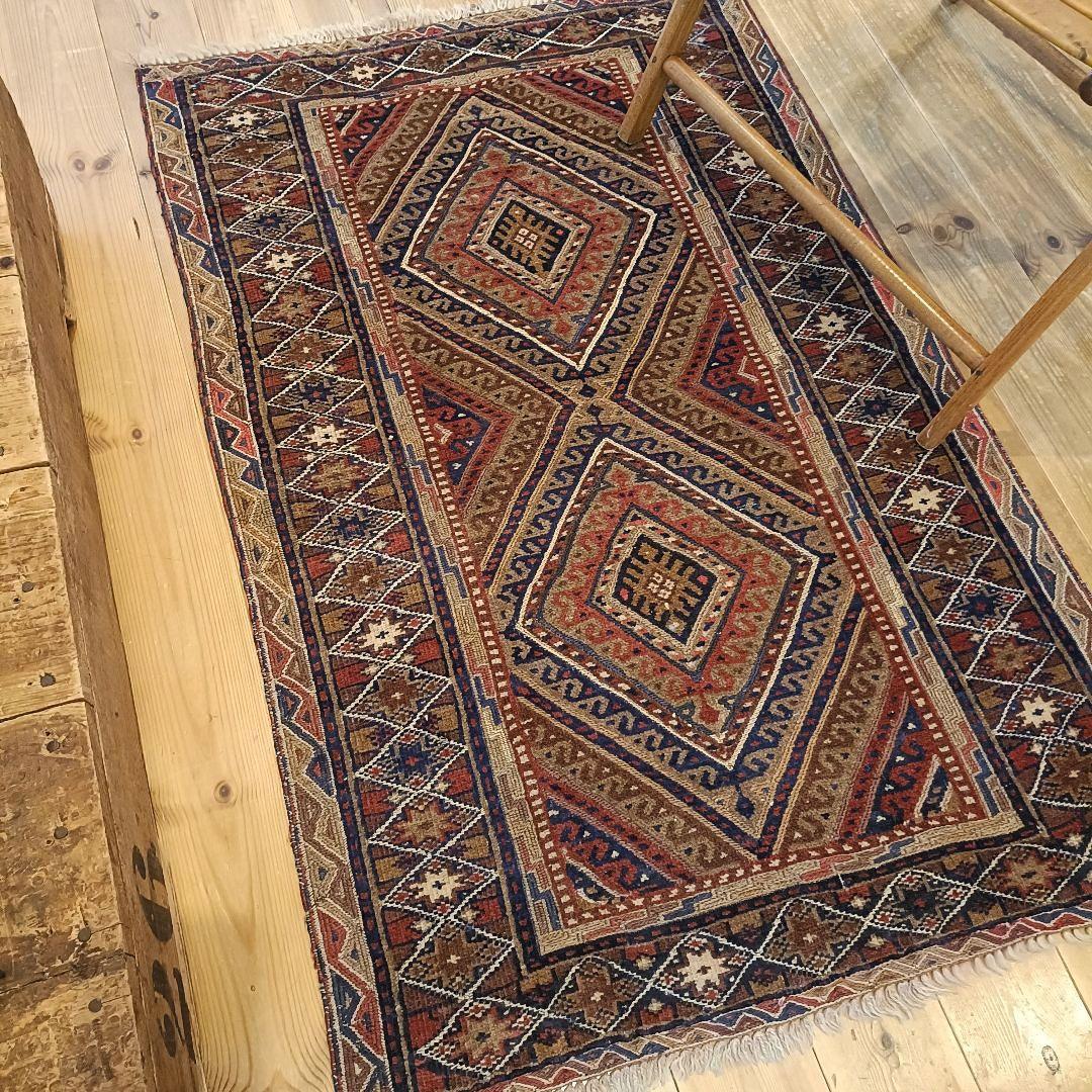 ※【てふてふ】90s マシュワニ　トライバルラグ　ヴィンテージラグ