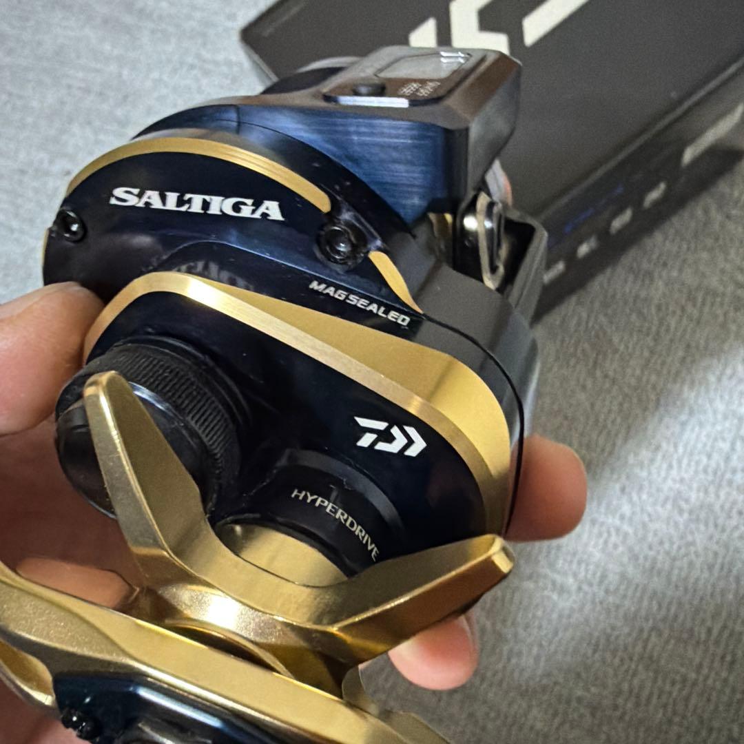 （値段交渉可）中古美品　ダイワの21ソルティガIC300