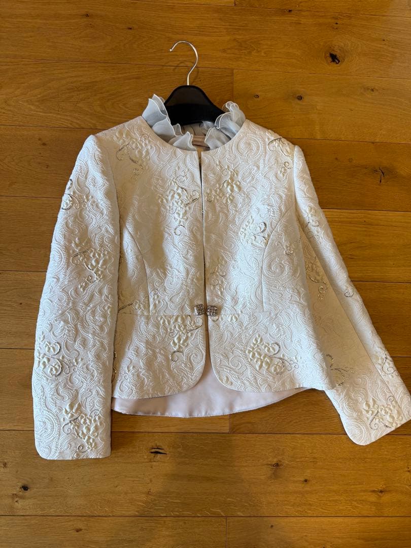 【Ariel】ネイビーとホワイト ノーカラージャケット2点