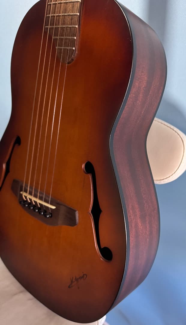 早い者勝ち♪アンプに繋げる K.Yairi Nocturne Fホール仕様 ♪