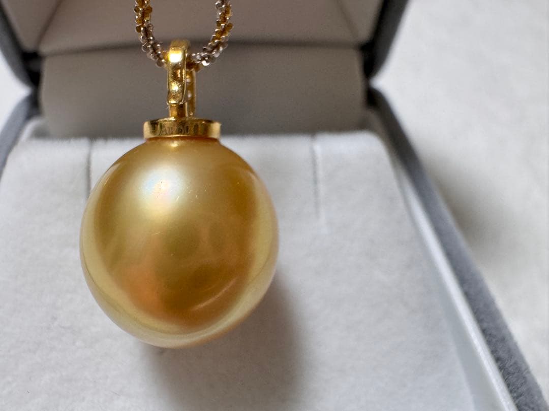 新品　てりツヤ茶金級　南洋白蝶ゴールデンパールペンダント