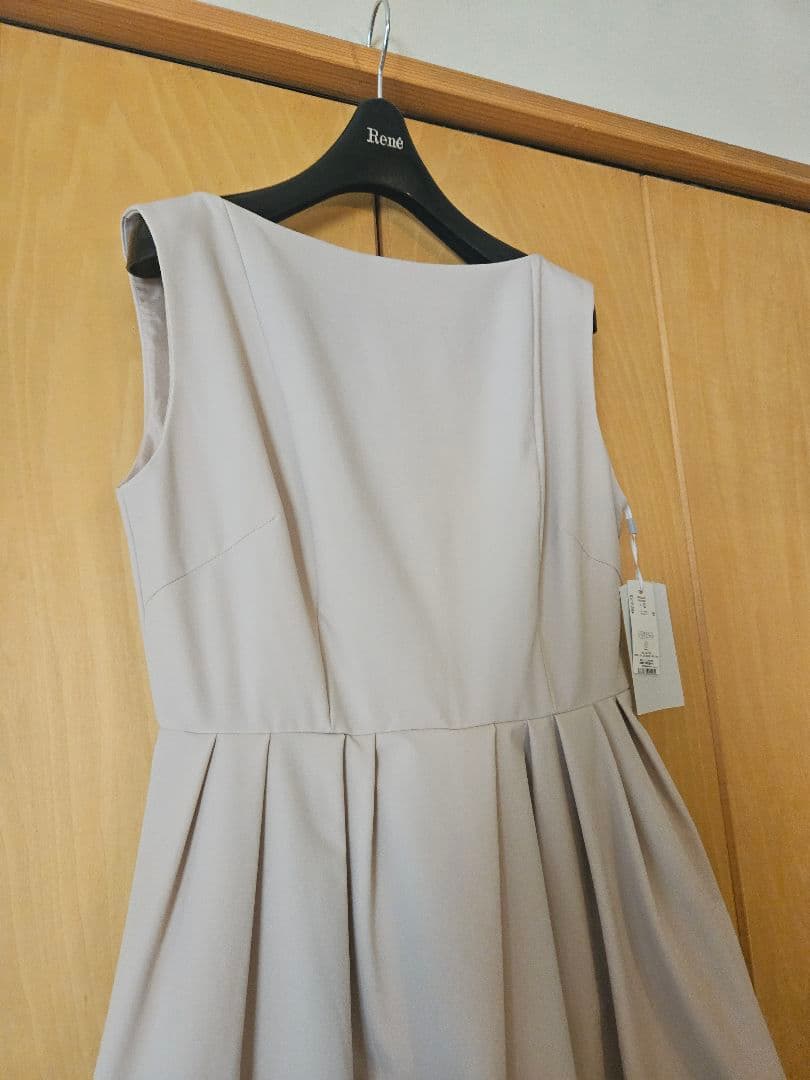 ⭐*迎様 新品　未使用　セルフォードワンピース