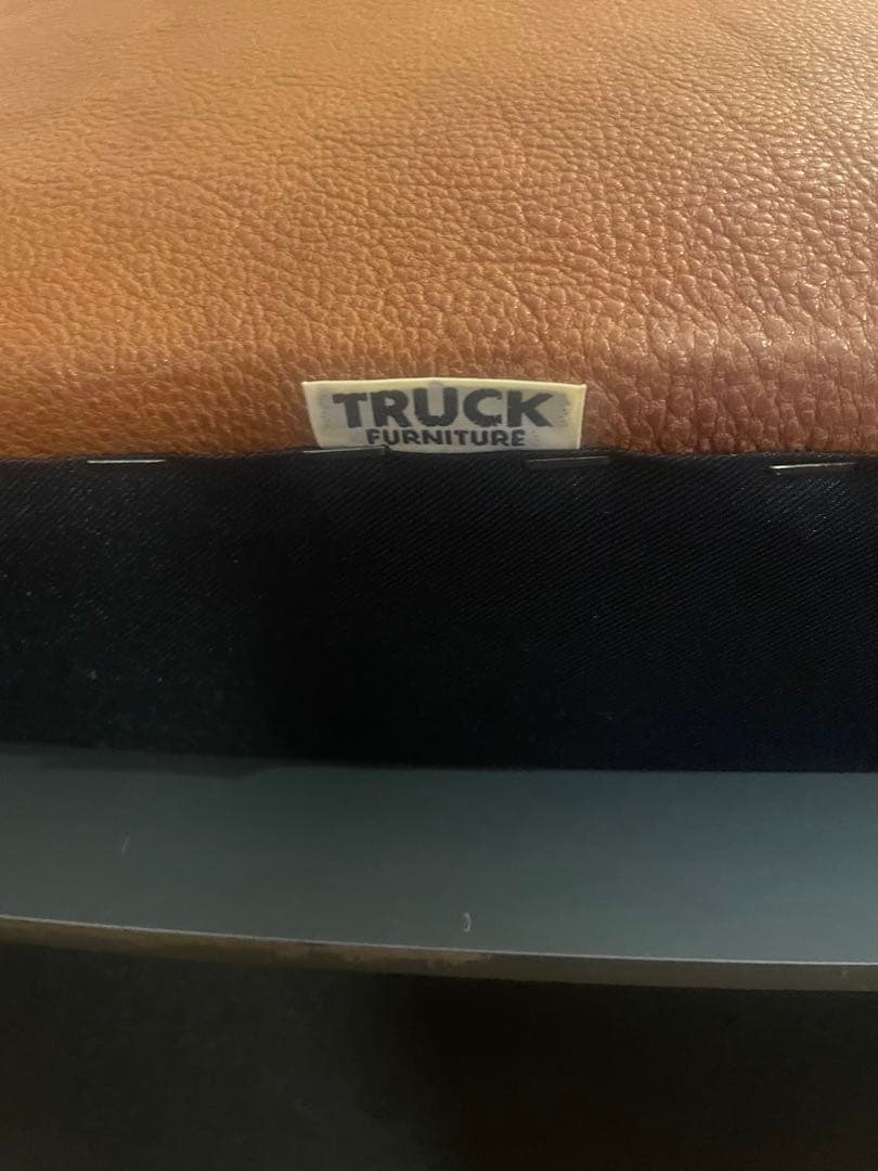 TRUCK トラックファニチャー FURROWED レザーアームチェア