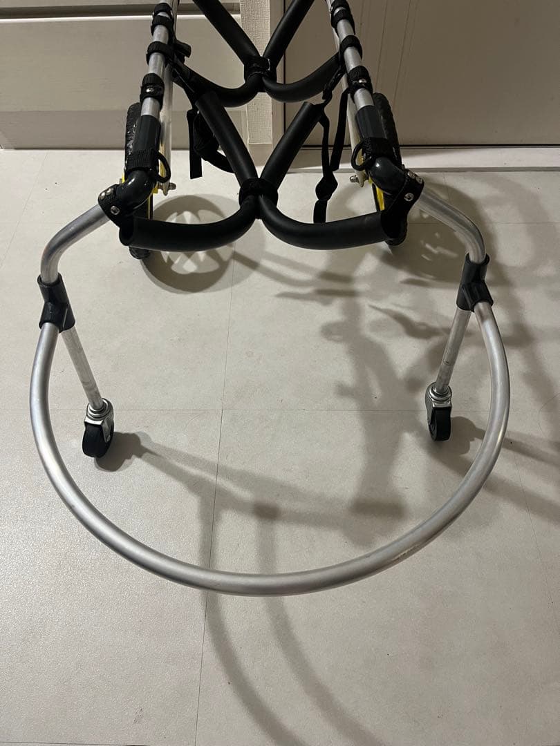 犬用車いす（ポチの車イス　四輪）中型犬用