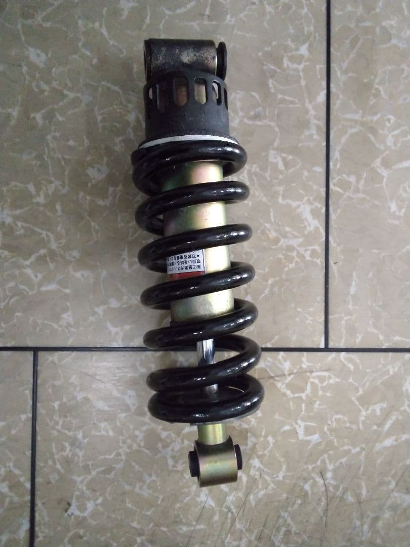 ヤマハ　ドラッグスター４００　４ＴＲ　純正リアサスペンション