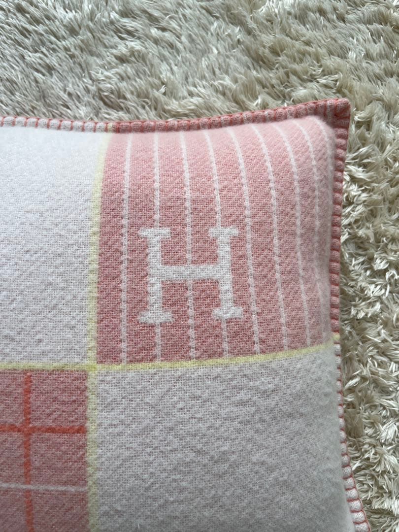 エルメスクッション ピンク系 チェック柄