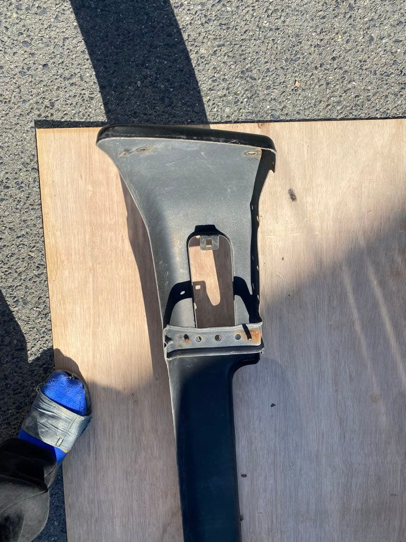 185ハイラックスサーフ フロントバンパー