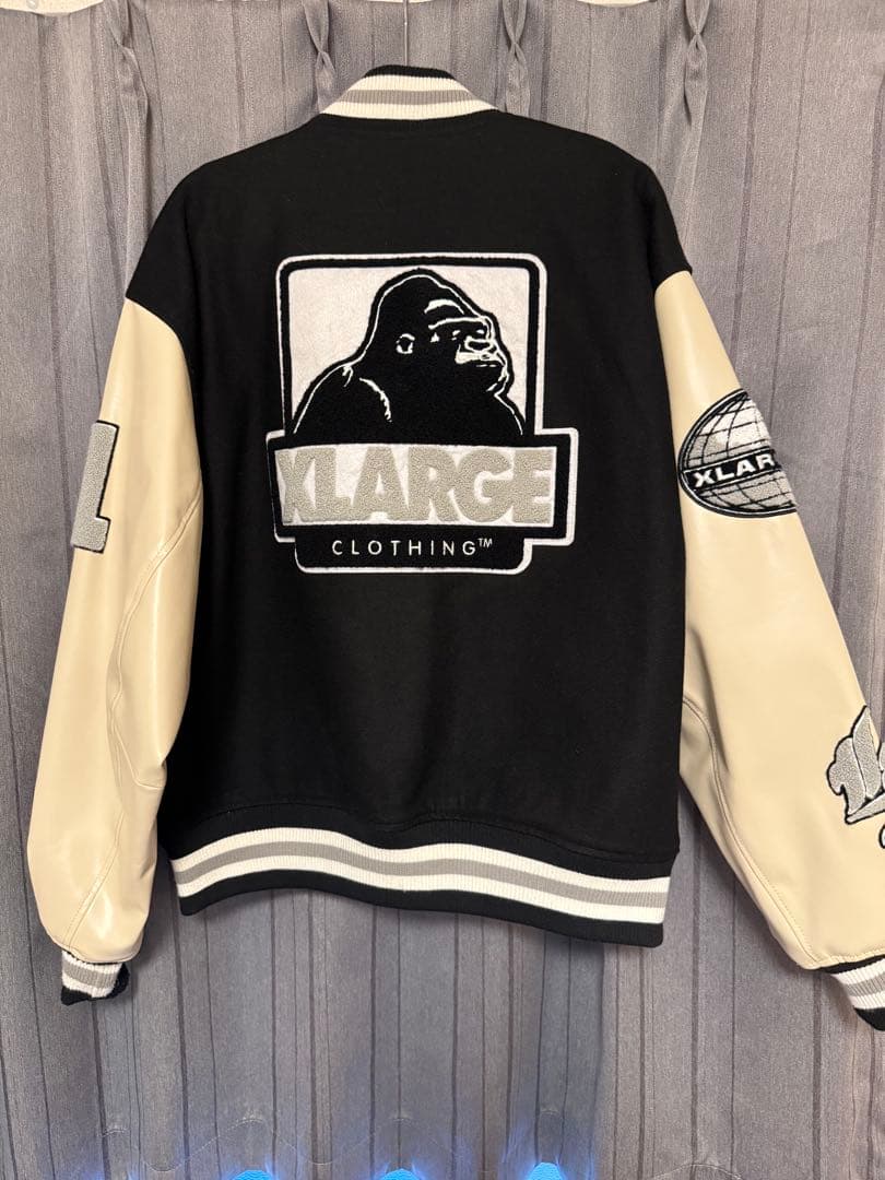 X-LARGE スタジャン ブラック/アイボリー