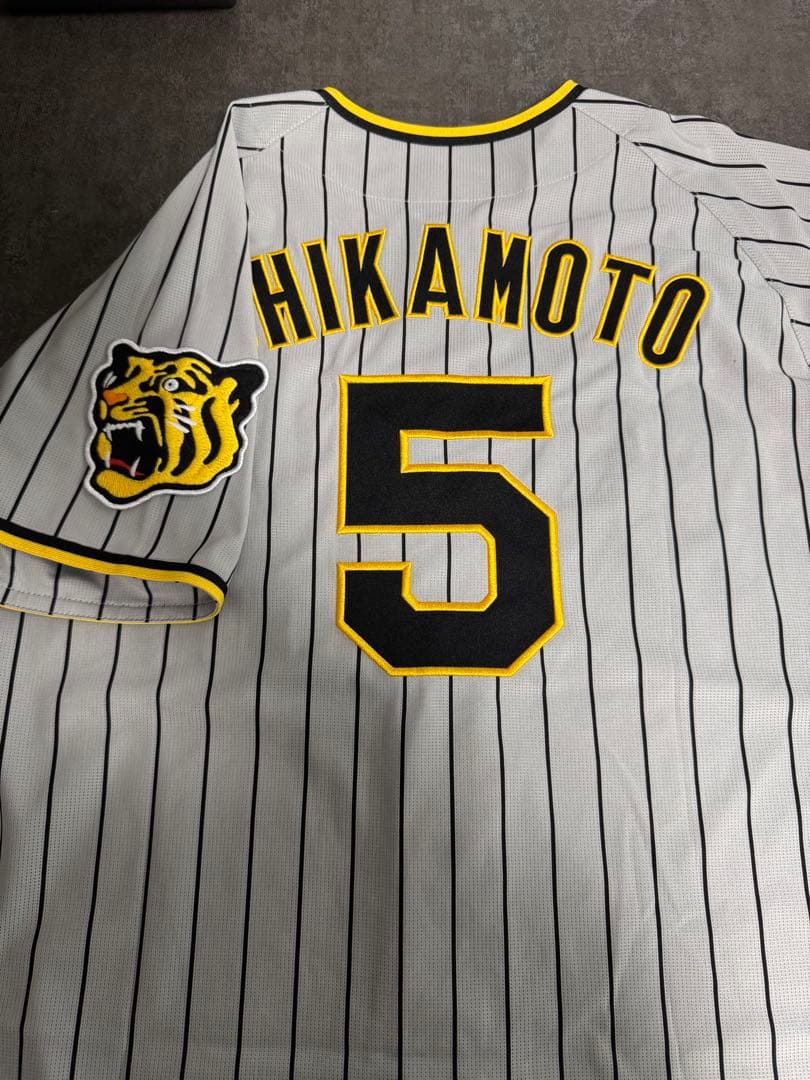 阪神タイガース 近本選手 ビジターユニフォーム Mサイズ