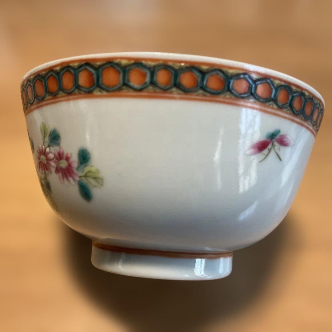 花と鳥の絵柄の陶器茶碗,中国清朝同治年