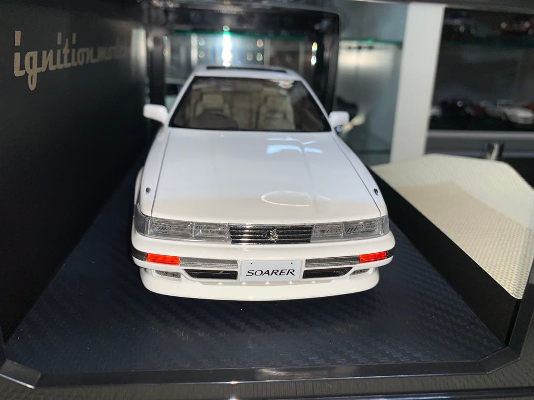 イグニッションモデル 1/18 トヨタ ソアラ2.0ツインターボL