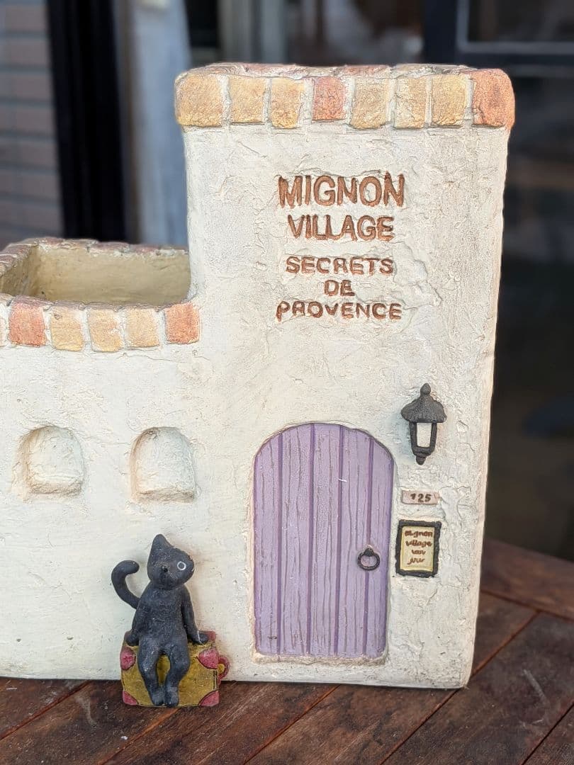 とっても可愛い！！猫ちゃんのオシャレな階段プランター 　セトクラフト