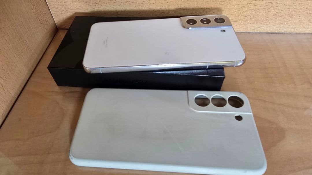 Samsung Galaxy S22 本体 ファントムホワイト