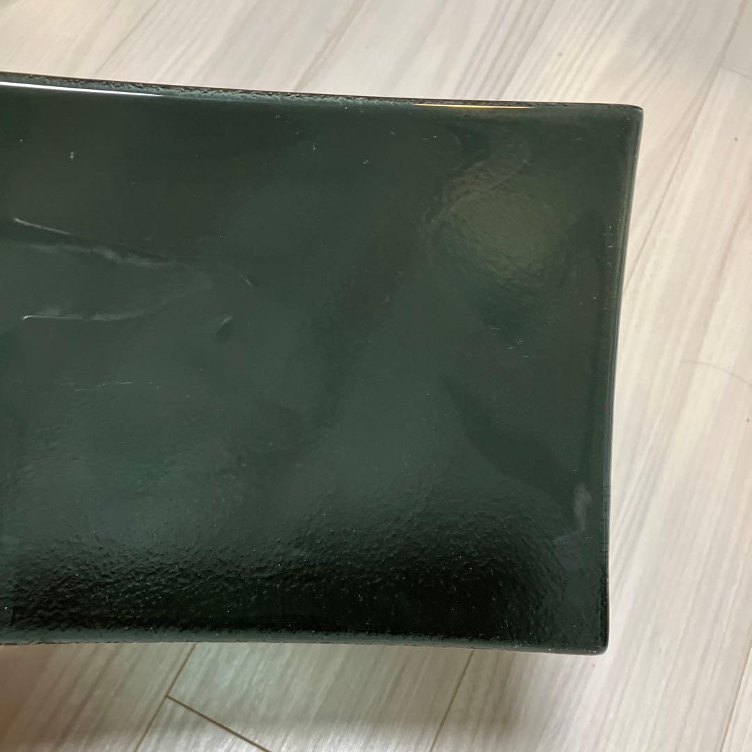 黒い四角形の皿 4枚、黒長方形の皿4枚、計8枚セット　ガラス　上品　黒器まとめ