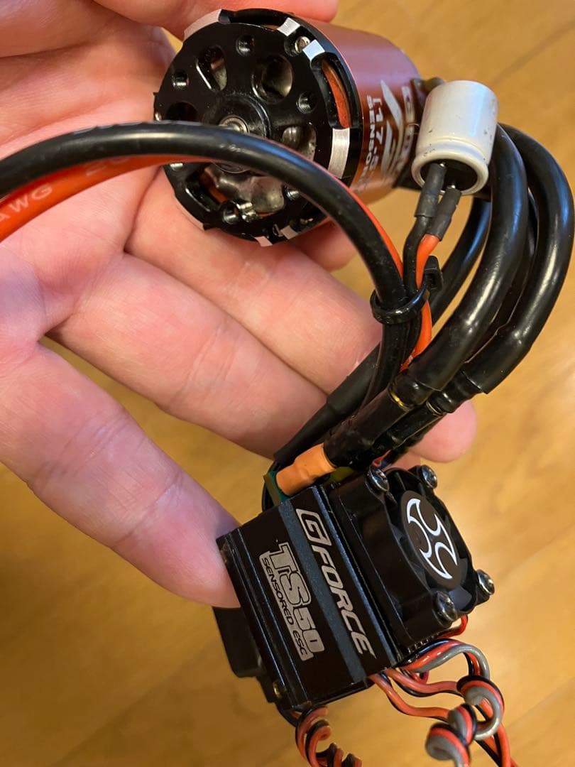 ブラシレスモーター＆アンプ他パーツ