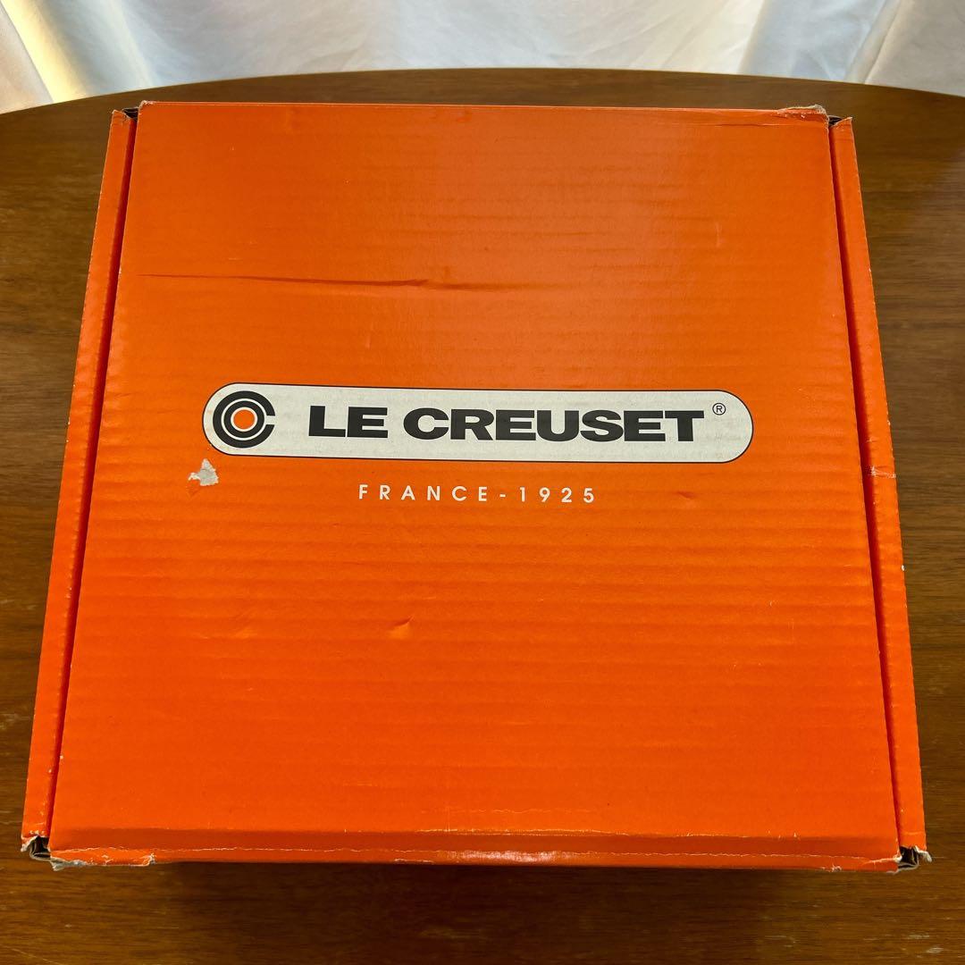 美品　ルクルーゼ LE CREUSET ココットロンド　リネン　22cm
