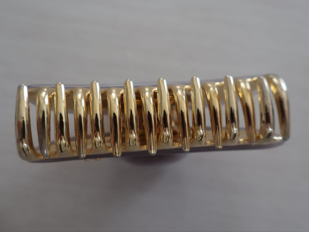 【acca】ロゴ付き　ニューコラーナクリップ　中サイズ