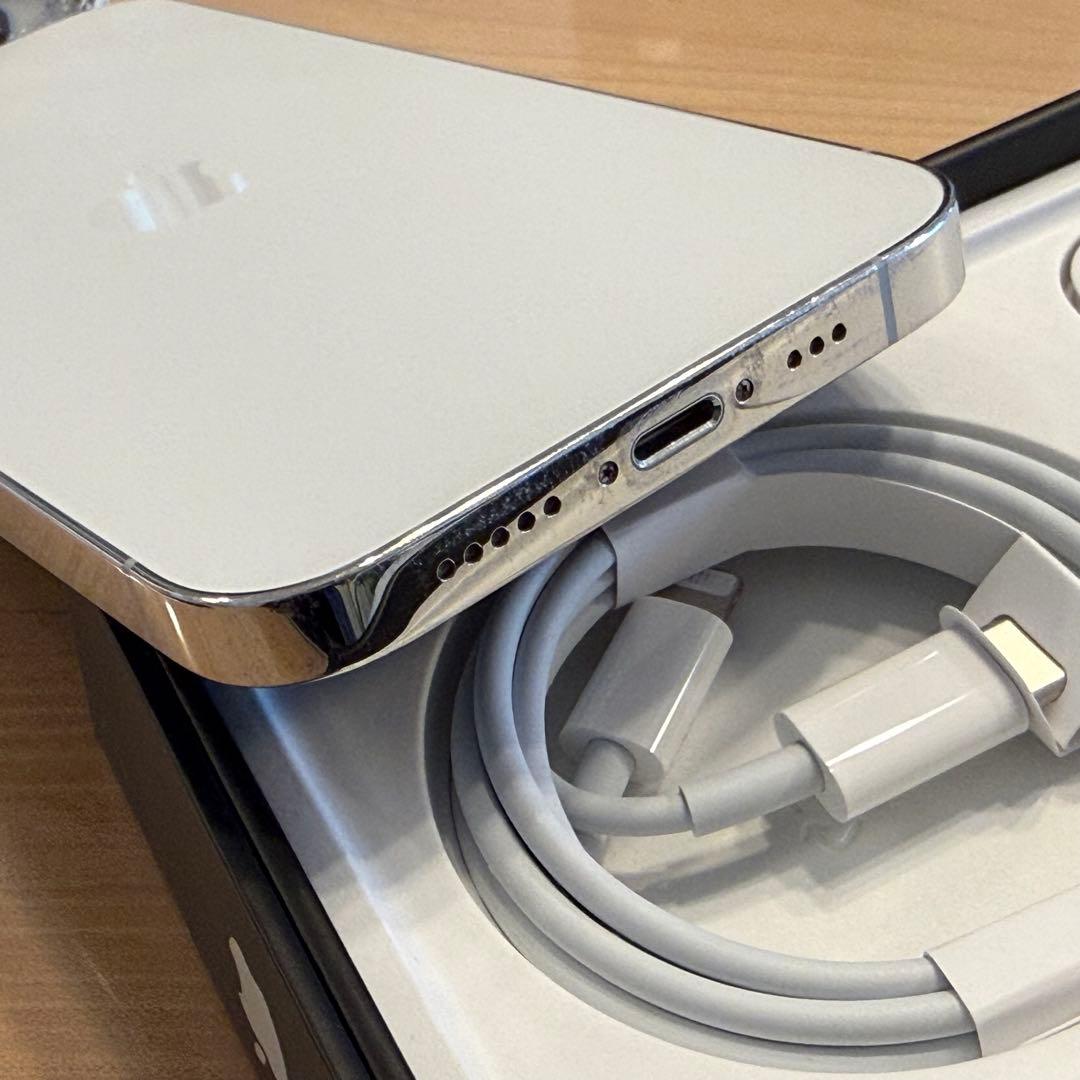 【美品】Apple iPhone 12 Pro 256GB シルバー