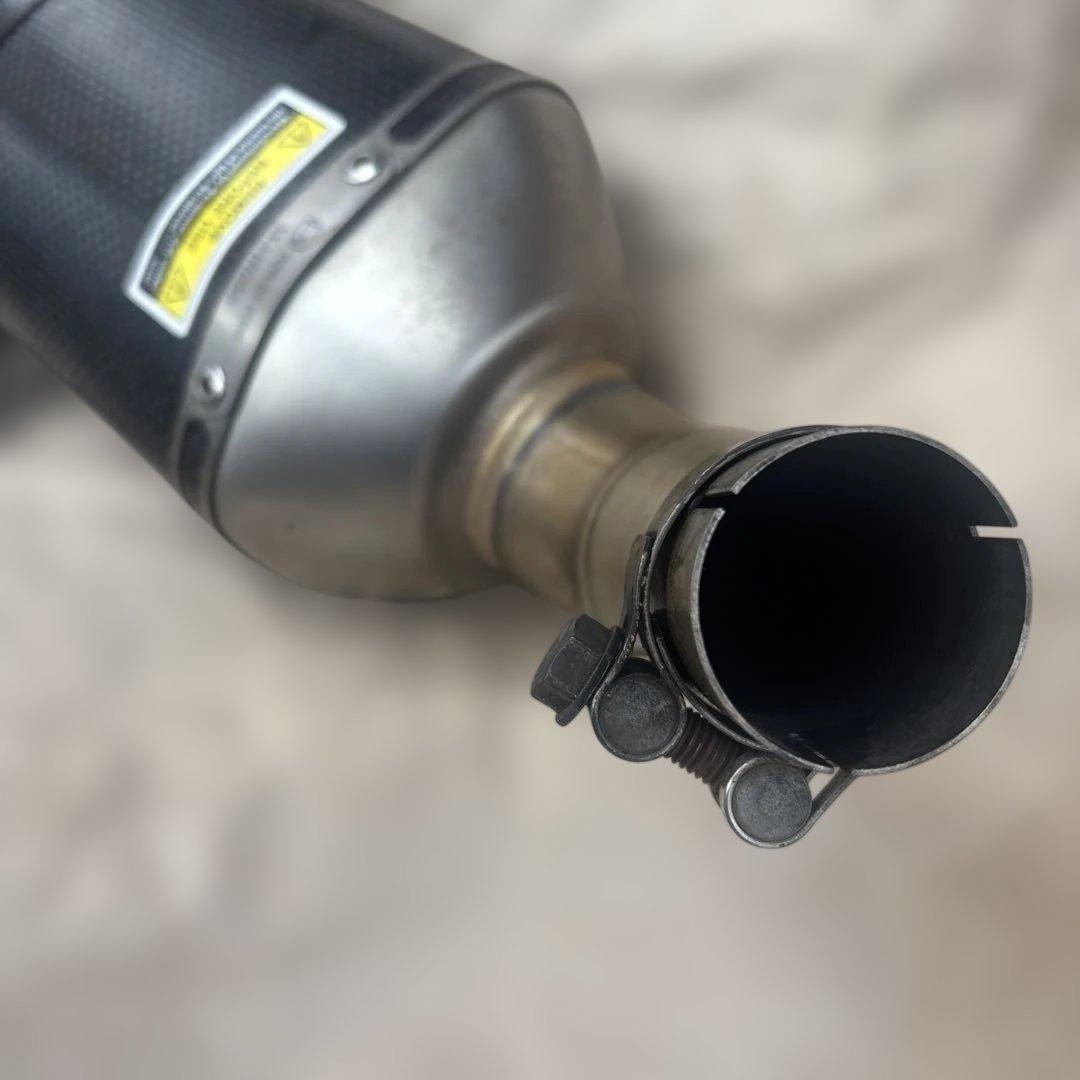 AKRAPOVIČ カーボンファイバー マフラー