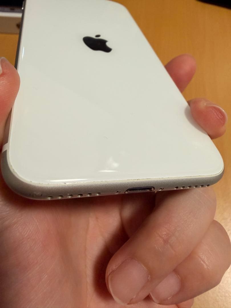 iPhoneSE ホワイト 2世代