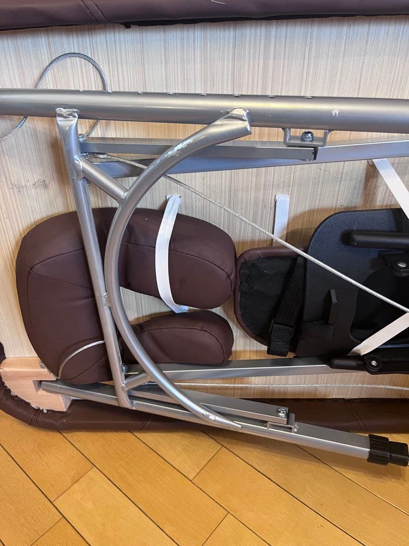 セブンエステ超軽量アルミ製　折りたたみ 簡易ベッド FLY エステべッド