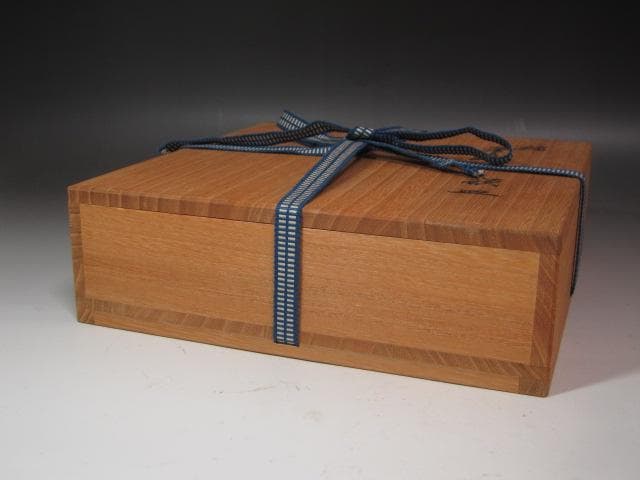 ☆　14代柿右衛門　錦花鳥文皿　目をひく一品です☆y435