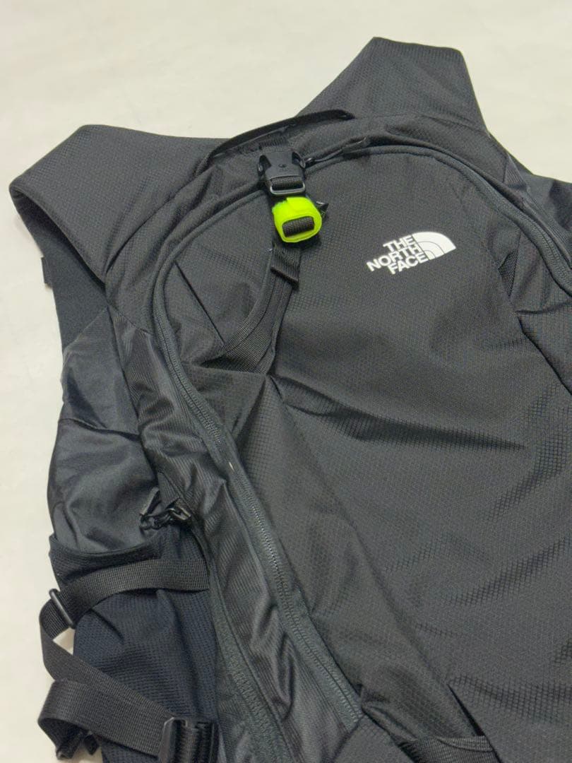 美品、ザ・ノースフェイス、パウダーガイドベスト、サイズ：SM（USAサイズ）