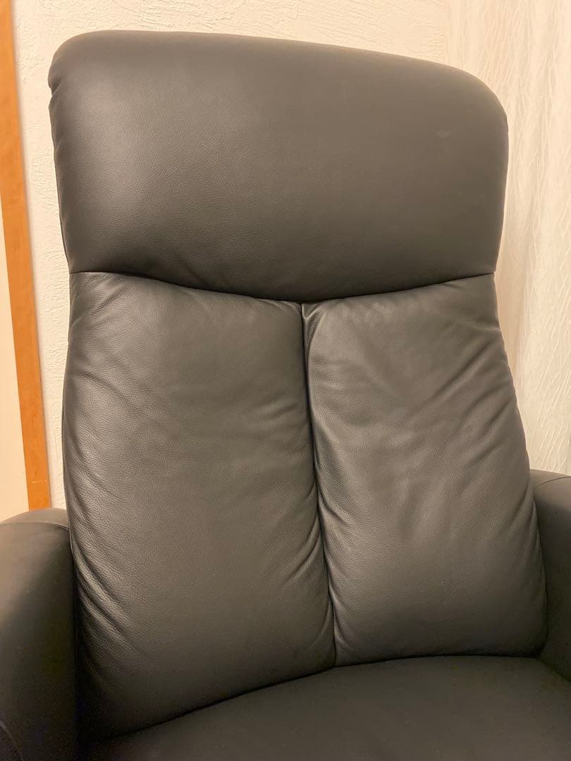 10月31日までお値引き中❗️電動リクライニングチェア(コンフェ革 BK)