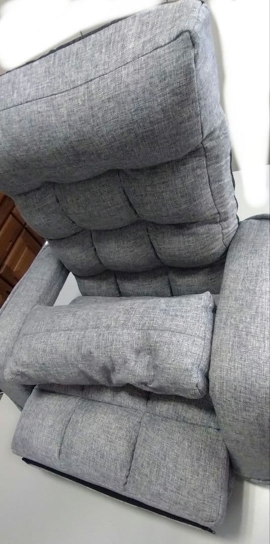 座椅子　肘掛付き　ハイバック　クッション付リクライニング　匿名配送　送料込