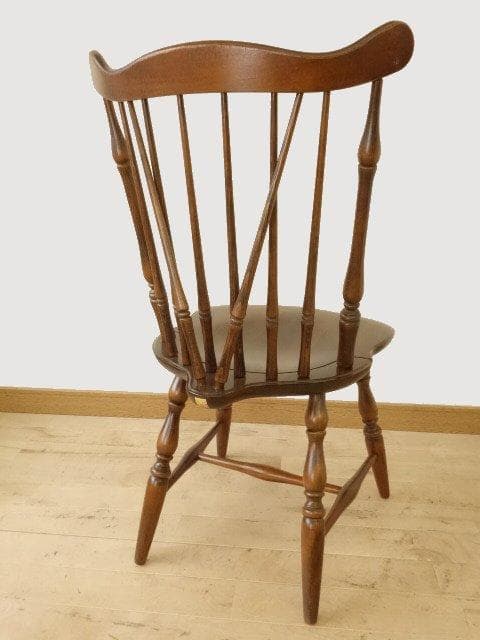 飛騨産業　キツツキ　スピンドルチェアーB　イス　椅子　 木製　再塗装済ＵＳＥＤ