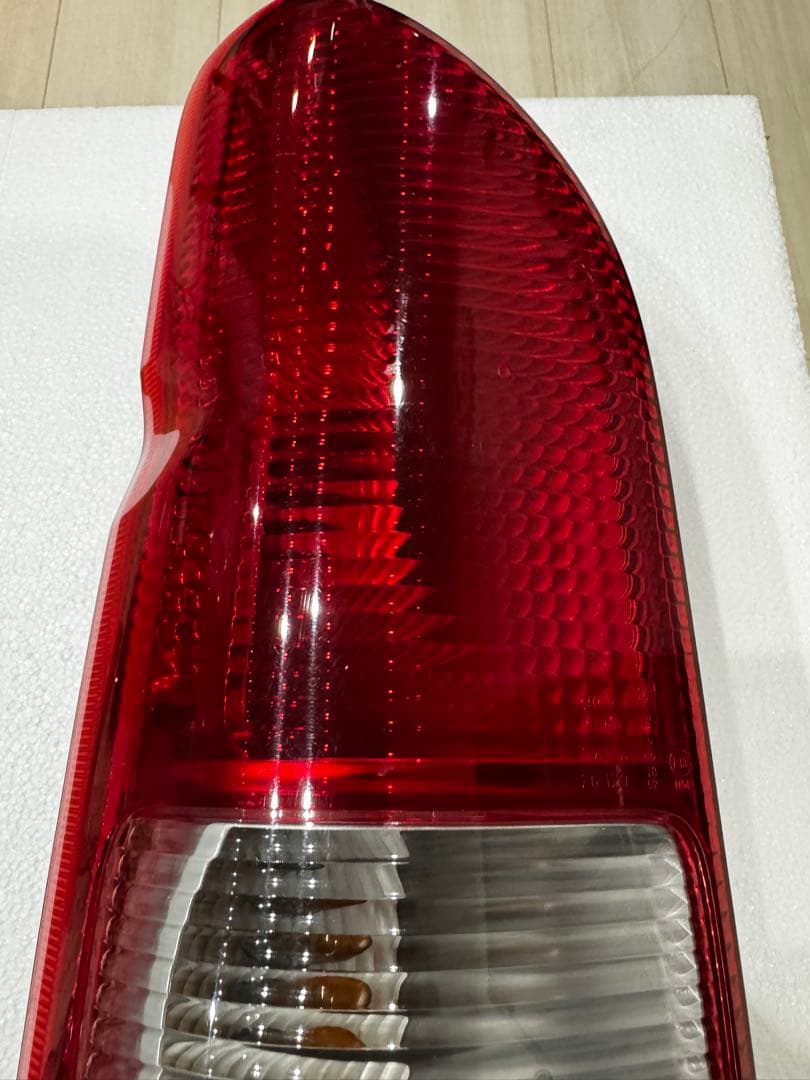 トヨタ　純正テールランプ 左右セット