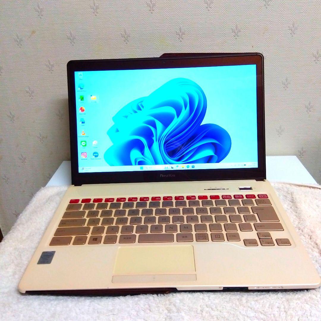 ノートパソコンWindows11 i5大容量直ぐ使えるカメラオフィス付き