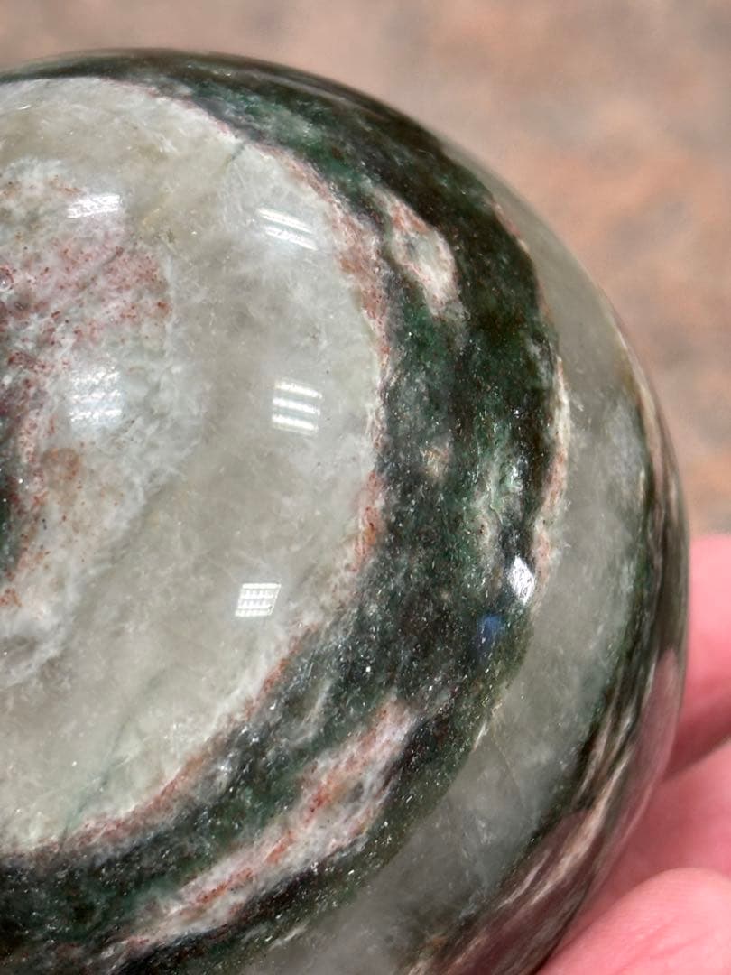 グリーンマイカと水晶共生　スフィア7.18cm レア模様　天然石