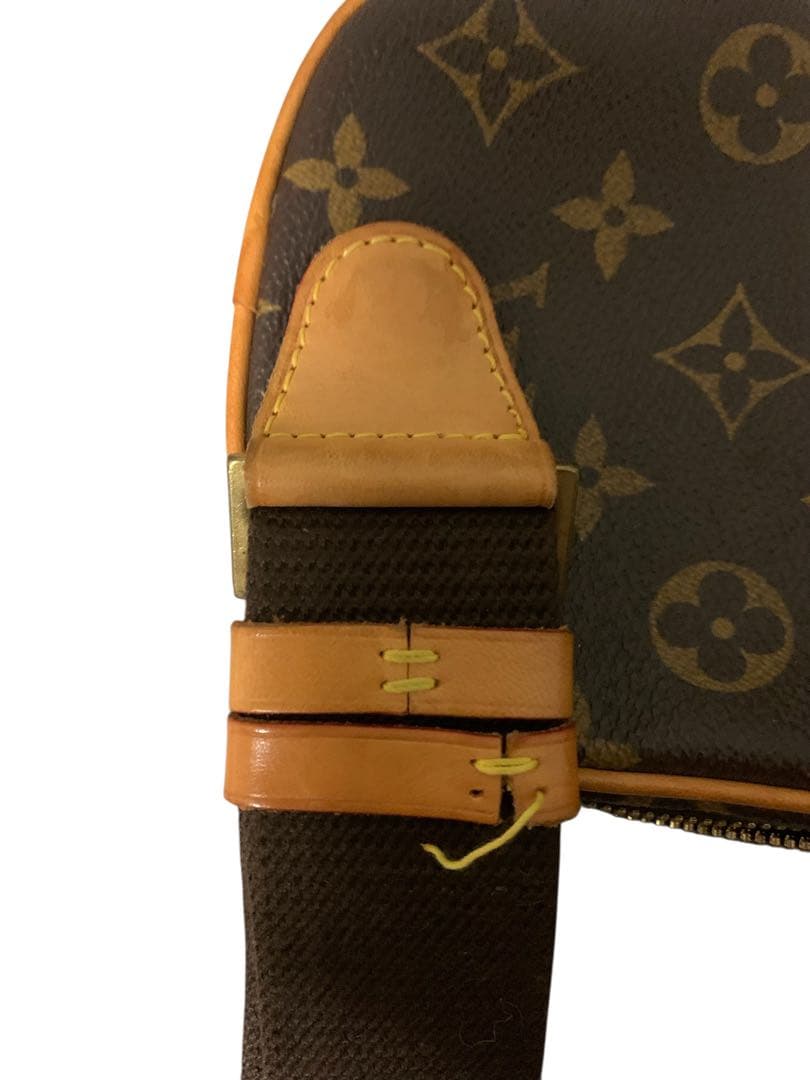 たえ、状態綺麗！Louis Vuitton モノグラム ボディバッグ