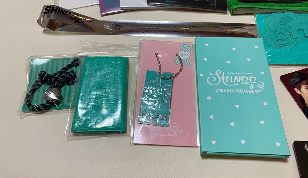 SHINee CD アルバム　まとめ売り14点　購入特典　写真　ファンミグッズ