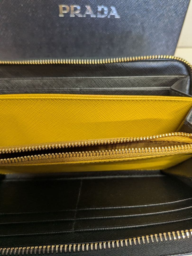PRADA プラダ ロボット長財布PRADA サフィアーノ　ロボット