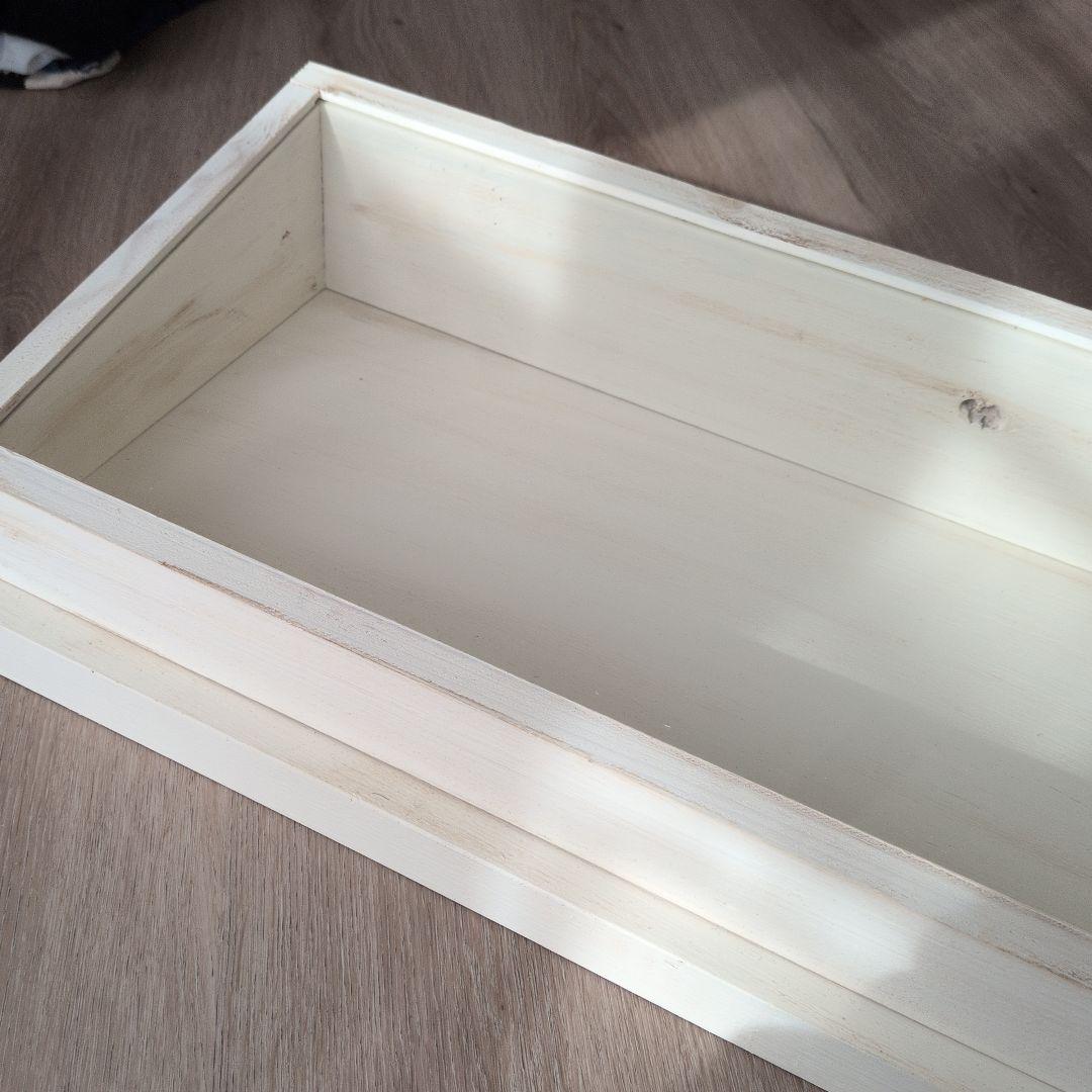 ホワイト木製ショーケース ガラス蓋付き