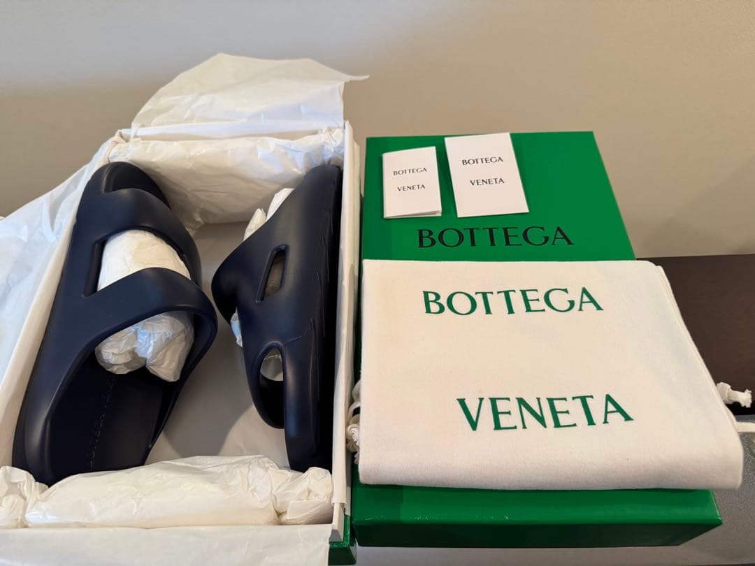 新品未使用　BOTTEGA VENETA ネイビー メンズ　サンダル　スリッパ