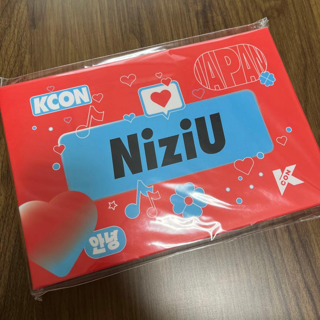 アイドル NiziU KCON 2022 JAPAN MD PACKAGE