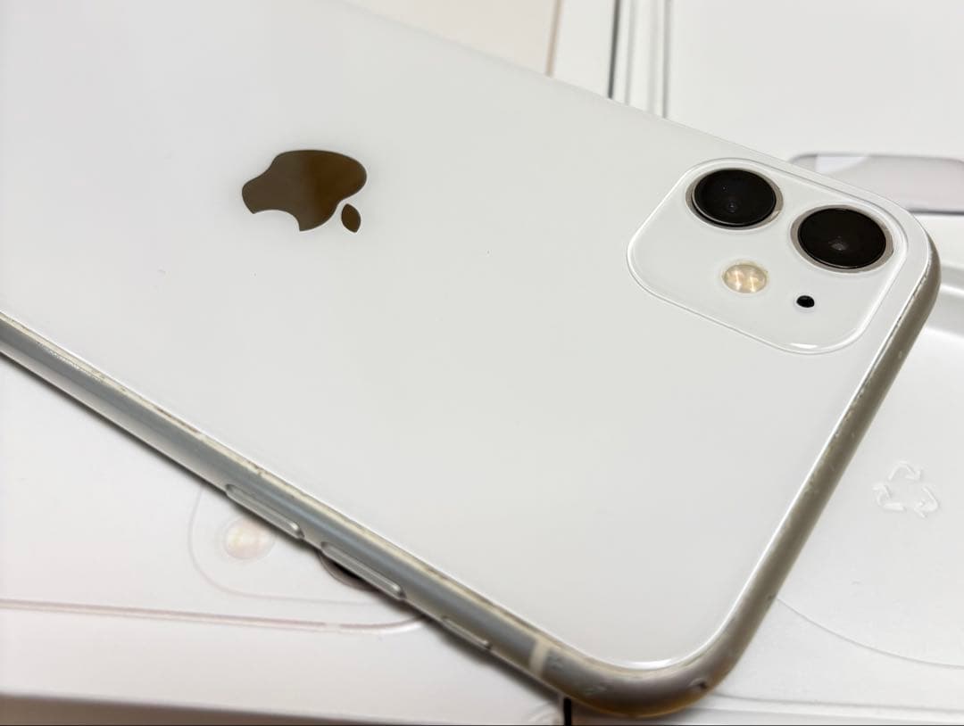 【良品】iPhone 11 64GB バッテリー新品　SIMフリー